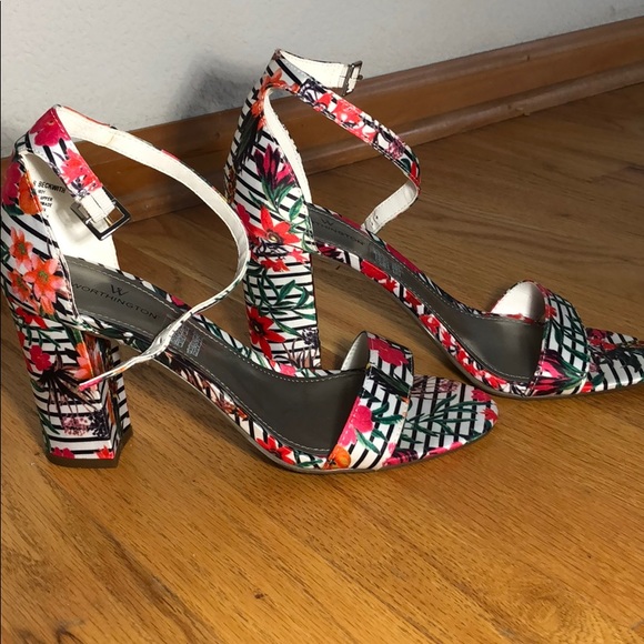 Worthington Floral Heels!!! - Picture 2 of 6